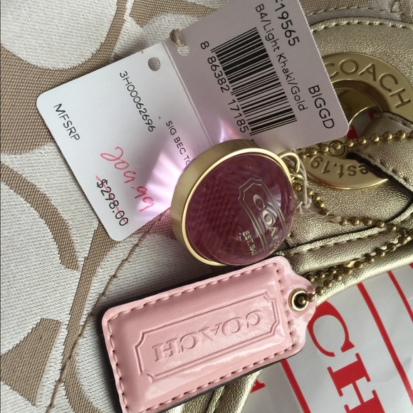 NWT Coach Classic light khaki/ Gold Handbag - Picture 2 of 5